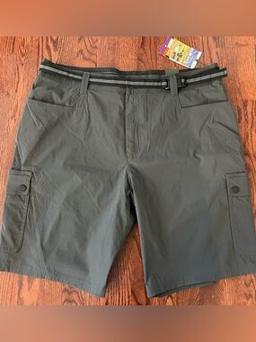Orvis Voyager Cargo Shorts Mens 40 - New with Tags